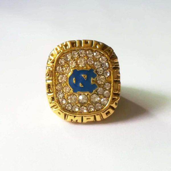 

бесплатная доставка 2005 north carolina tar heels championship (май) acc колледж баскетбольное кольцо лучший deal оптовые вентиляторы кольца, Golden;silver