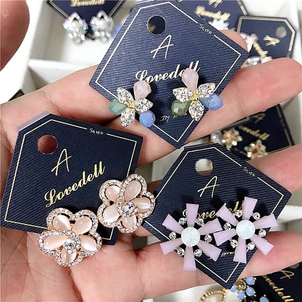 

2020 exquisite protein series earrings mixed with a batch of temperament super fairy flower earrings wholesale, Golden;silver