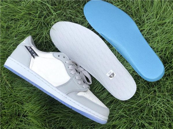 

новые выпущенные аутентичные 1 низкий высокий og баскетбол обувь мужчины волк серый sail фотон dust белый 1s limited тапки desinger спорт с