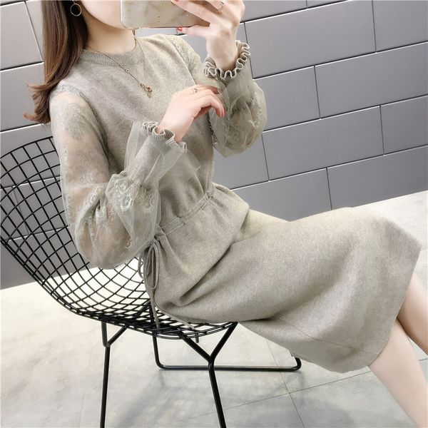 

114691f, zone 3, no.16 middle school] take real pictures of new lace sleeve sweater 61, White;black