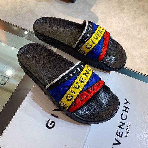 

Hot selling high quality fashion Luxury designer ladies Sandals Summer Fashion beach shoes outdoor non slip rubber comfort slippers 35-45