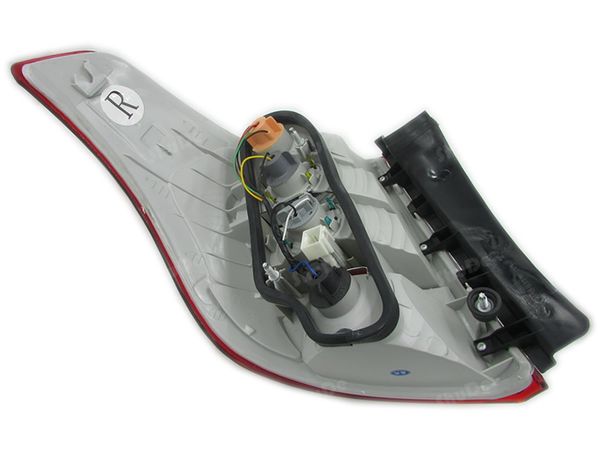 

for faw rn b50 2009-2012 tail lamp assembly trunk lid headlight taillight rear light tail lights 1pcs