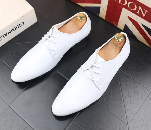 

Новый роскошный британский дизайнер Мода Остроконечные белые на шнуровке Кварти