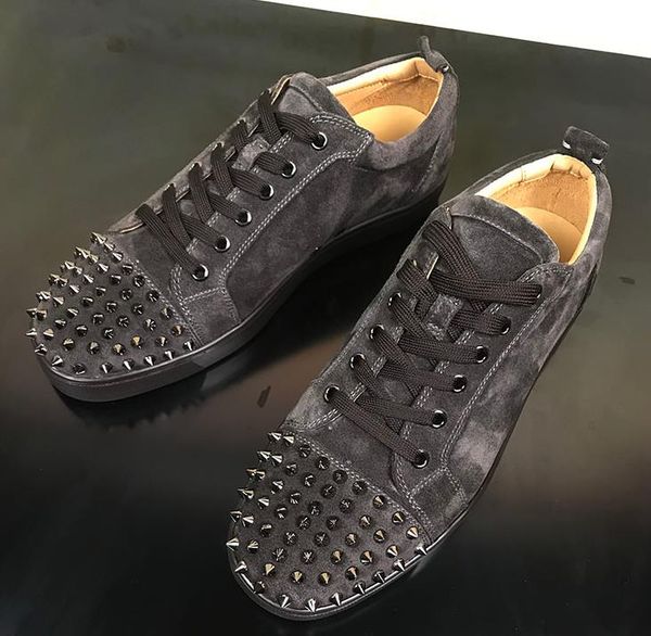 

New Brand Black Luxury Designer Red Bottom Studded Spikes Low-cut shoe Men Women Sneakers Lovers Casual Shoes Party wedding dress shoes C01