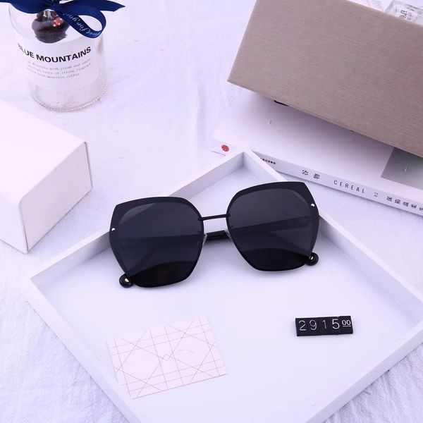 

new european and american fashion sunglasses for men, high-quality classic limited edition glasses for women, outdoor travel glasses 2915, White;black
