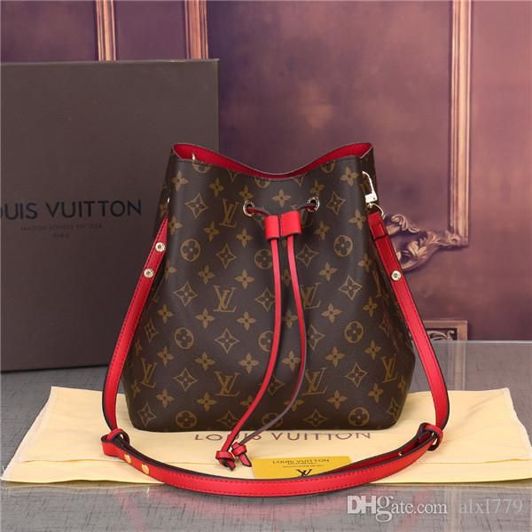 

2019 Hot Brand New High Quality Chain shoulder fashion bags Casual fashion handbag fringed decoration single shoulder chain bag88