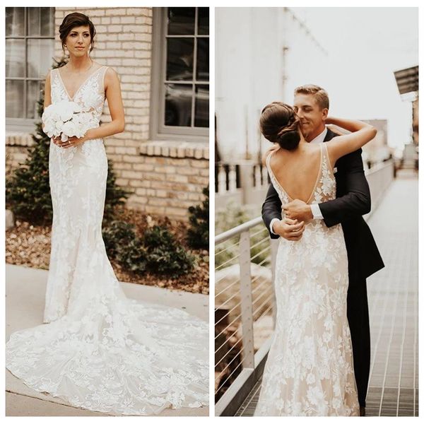 

очаровательная v-образным вырезом платья шнурка sheer ремни bohemian свадебное платье без рукавов аппликация линия свадьба с длинным хвостом, White