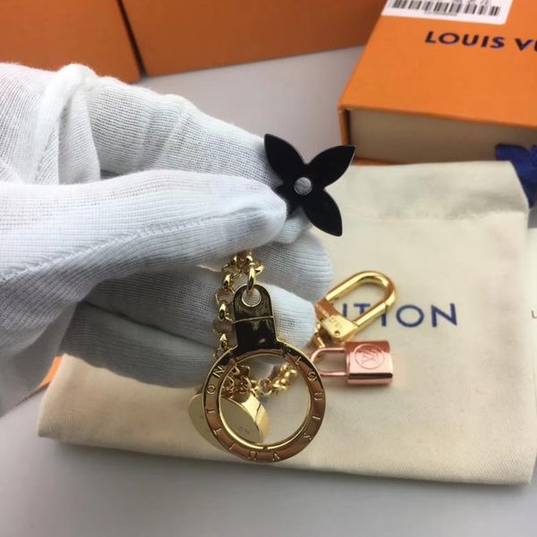 

2020 designer keychain fashion new brand keyring for women bag letter key chain trinket jewelry gift souvenirs with box ing, Silver