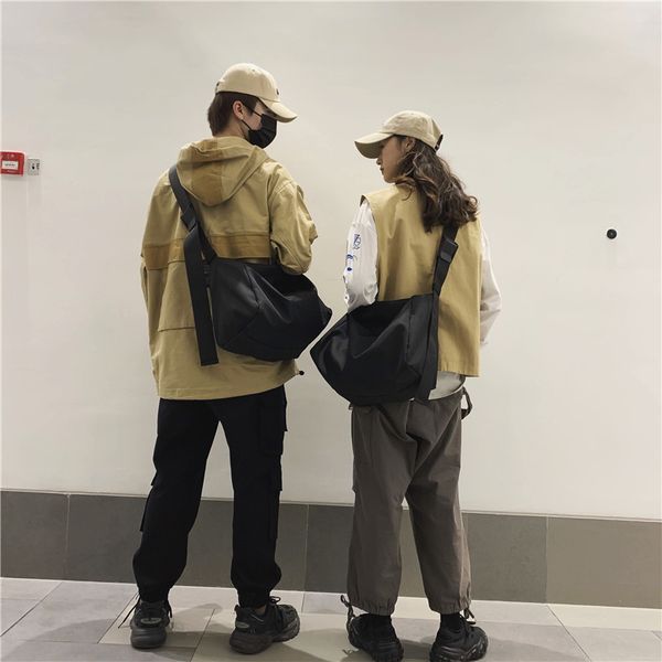 

мужчины и женщины черный одно плечо сумка 2020 новый стиль большой объем cross-body путешествия холст сумка