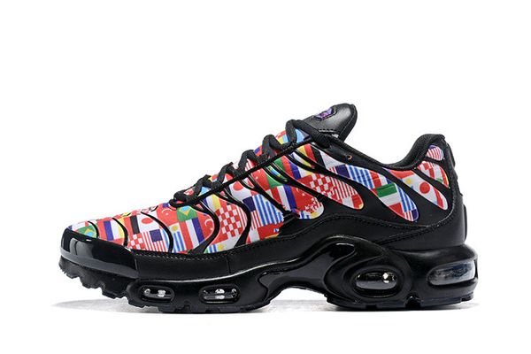 

2019 nic qs designer wd cup tn plus running shoes international trainers mercuial print royal men 95s women flag sports sneakers