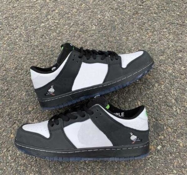 

2019 3 0 staple x sb dunk low pro og qs skateboard panda pigeon . fashion designer sport sneakers black white casual
