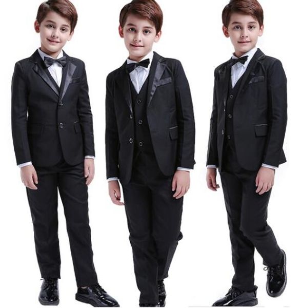 Beliebte hochwertige formelle Jungen-Smokings mit gekerbtem Revers, schwarz, dreiteilig (Jacke + Hose + Weste), Hochzeits-Smoking für Jungen