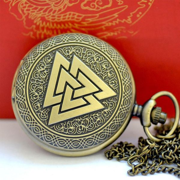 

2019 reloj de bolsillo relogio de bolso new casual men and women chain watch gifts retro stacked triangle pyramid pocket watch, Slivery;golden