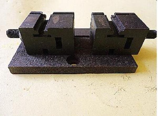 

defu original key clamp chuck with iron plate for defu 368a 498b key cutting machines,handle fixture for locksmith