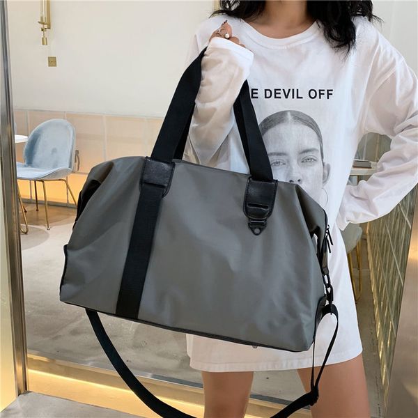 

2020 new travel bag portable sports fitness bag luggage sports fitness suitcases and travel bags