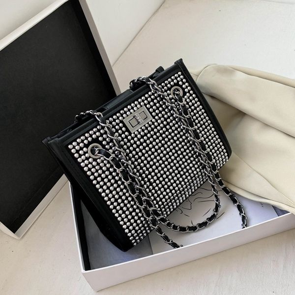 

bag for women brand original design new popular shoulder messenger bag in summer of 2020 is simple and versatile retro chain