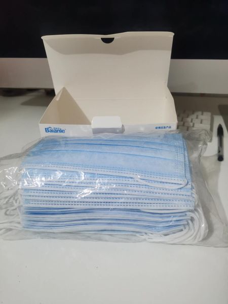 

ear-hook disposable dustproof anti-spray masks safe and convenient 50 pieces for adults