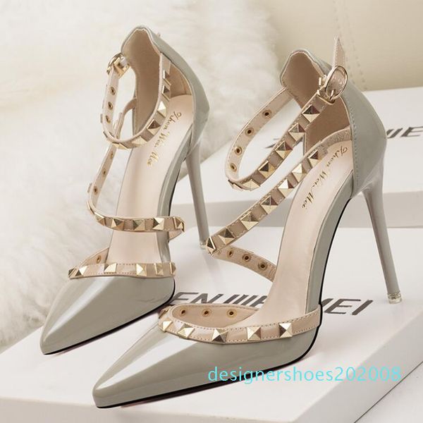 

горячая распродажа-дизайнер острым носом 2-ремень с шпильками высокие каблуки лакированная кожа заклепки сандалии женская обувь валентина ту, Black