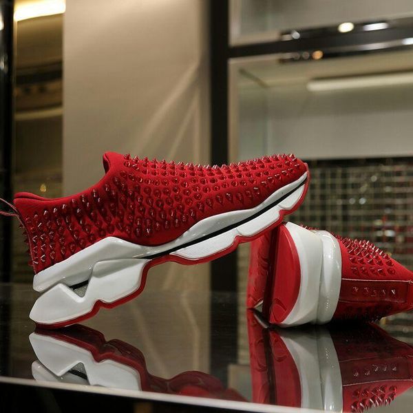 

2020 new rivet boots new reflective soft nail men and women track and field low-running shoes breathable fashion couple shoes 001, Black