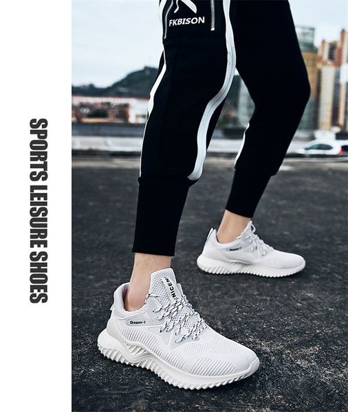 

2019 with box designer shoes triple s sneakers cool bottom wild lightweight sneakers white black four color running outdoor shoes