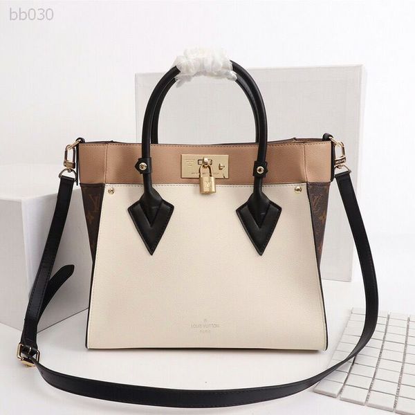 

large capacity women's bags retro heart shaped shoulder bag women's chain fashion wild style square bag messenger bag women factor