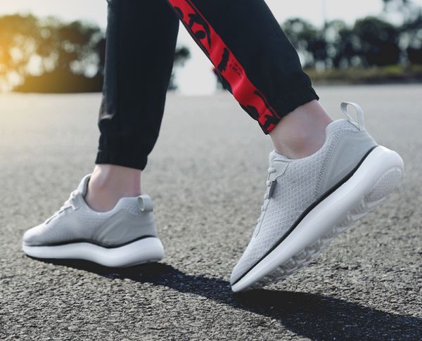 

running shoes men sneakers summer light mesh shoes for lovers outdoor jogging trainers male sport shoes women zapatillas hombre