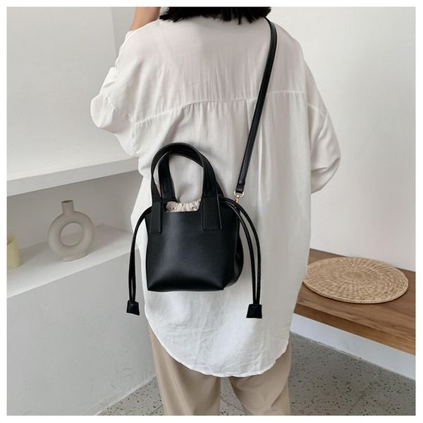 

2020 women leather shoulder bags punk string cross body bags fashion small summer shopping for girls drop shipping mn1721