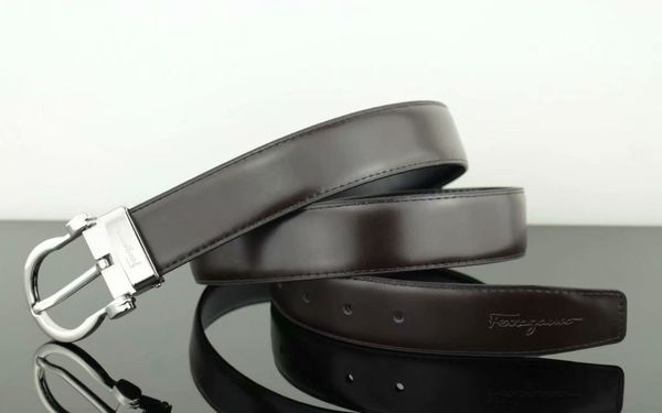 

Высококачественные джинсы подходят для мужчин и женщин с высокими поясами, модны