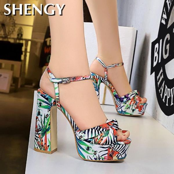 

ladies summer high heels thick bottom waterproof platform floral word sandals summer high heels european and american style, Black