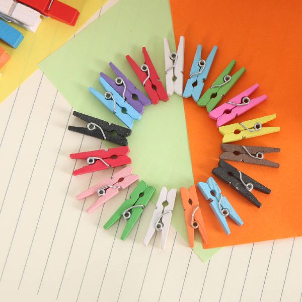 

100шт мини-colored spring wood памятки clips одежда фотобумага peg pin прищепка craft clips украшение партии 2.5-3.5cm