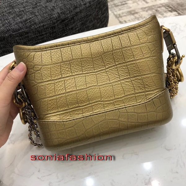 

Cla ic fa hion tyle woman bag de igner genuine leather made of crocodile grain with gold and liver two color chain woman cro body bag