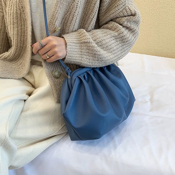 

2020 new women's shoulder bag solid color acrylic chain new fold foreign trade portable messenger clutch