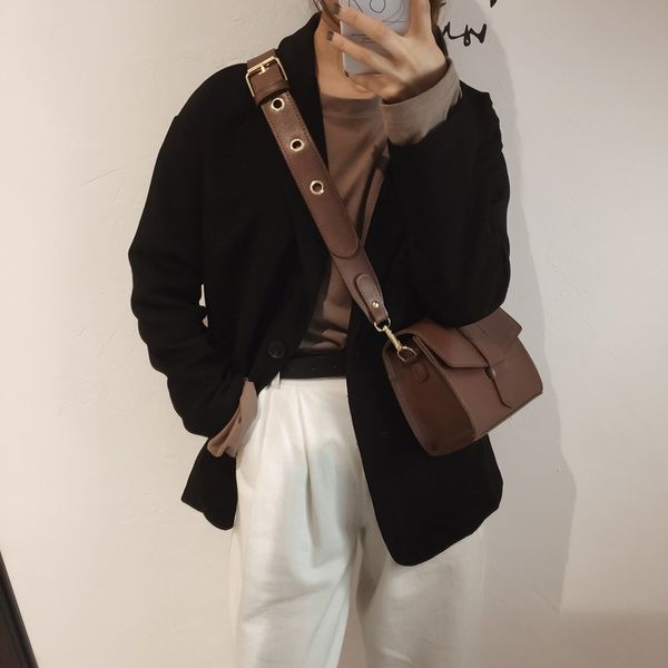 

ретро маленький мешок плеча 2020 повелительниц нового способа широкий плечевой ремень маленький квадратный мешок дикий западный мессенджер с