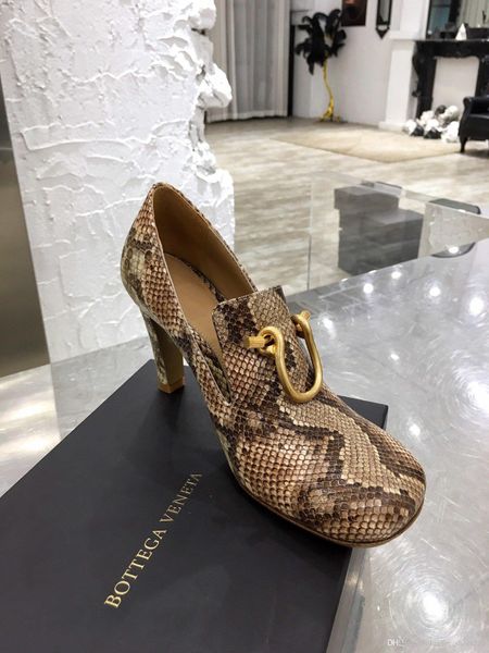 

2020 new leather production high heel loafer in python printed leather comfortable designer shoes women designer designer3