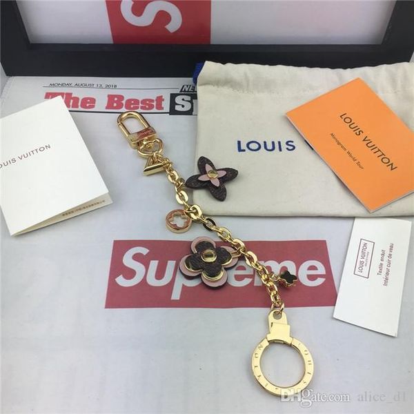 

2019 wholesale new brand fashion key chain alphabet flower design keychain luxury women men lover keychains trinket jewelry gift souvenirs, Silver