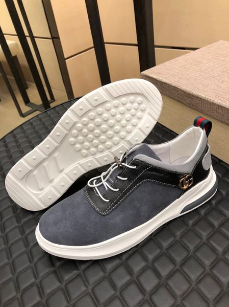 

new style high-end luxury men's casual sports shoes triple fashion men's brand men's shoes outdoor jogging shoes soft and lig, Black