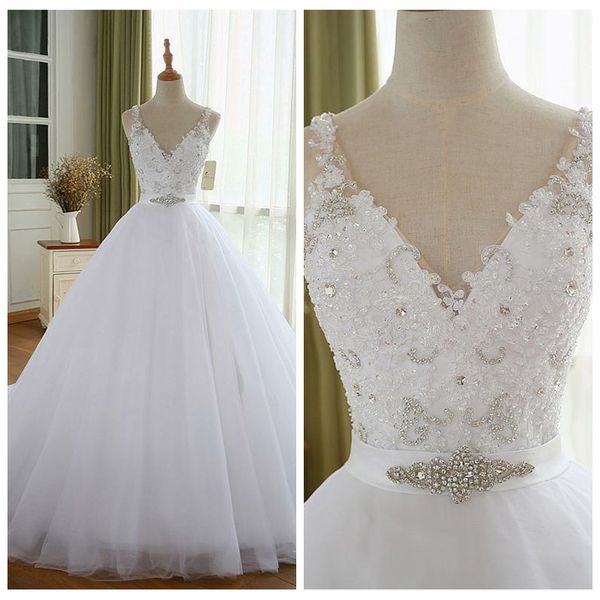 

fashionable tulle v-neck ball gown wedding dresses lace appliques crystals beaded wedding dresses lace up back bridal gowns robe de soiree, White