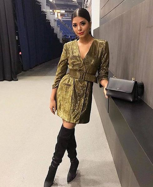 

платье женщина limited вадим плюс размер весна 2019 новых европейские и американская красивая девушка металл v-галстук платье для похудения, Black;pink