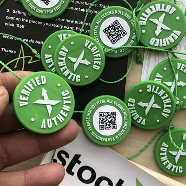

2019 og cÃ³digo qr stock x etiqueta stockx tarjeta verde etiqueta circular plÃ¡stico verificado x etiqueta verde autÃ©ntica