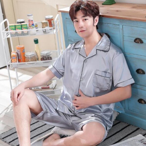 

upscale soft fabric straight stripes sleeping silk pajama set male 2020 autumn new silky ice silk sleepwear man long short sleeve fashion, Black;brown