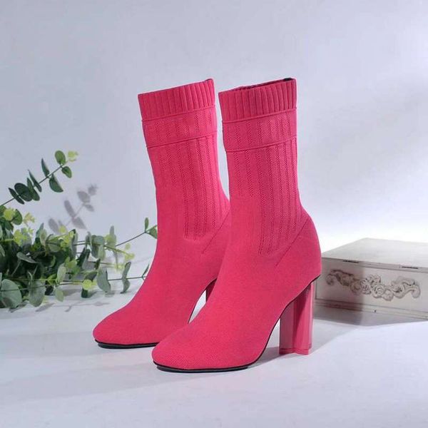 

Роскошные новые женские лодыжки снег зимой носки, как пинетки цветок сливы форма