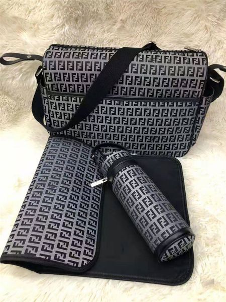 

декие пеленки ђмка инеѬейом usb болой емкои водонепѬониаемй подгђзн