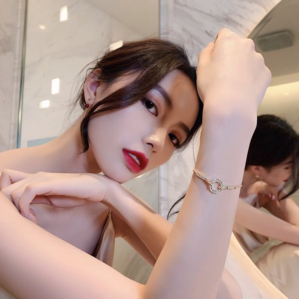 

bracelet womens 2019 new chao wang red bracelet-style girlfriends korean version of the simple ins smaller design personality jewelry, Black