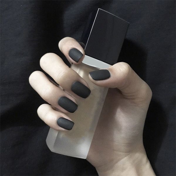 

24pcs black full cover matte false nails short square head soft pure color frosted fake nails artificial art tips, Red;gold