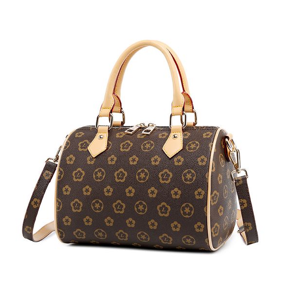 

2018 women's handbags boston bags ladies tassel button messenger bags leather shoulder bags designer bucket bag clutch bolsas t200116