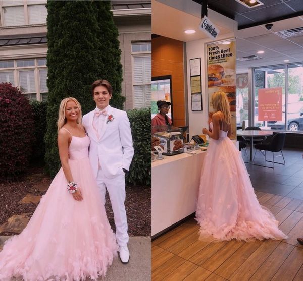 2020 Işık Pembe El Yapımı Çiçekler Balo Quinceanera Elbiseler Açık Geri Tül Tatlı 16 Elbiseler Abiye Partisi Balo Elbise Vestidos De Fetia