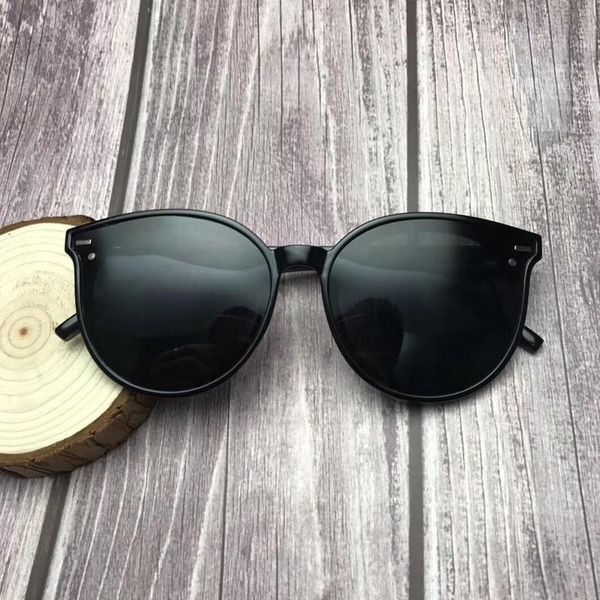 

2020 новый корейский нежный монстр дизайнер женщины солнцезащитные очки мода lady элегантные солнцезащитные очки мужчины vintage sunglass ea