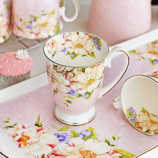 300ML Bone China Caneca cerâmica Tazas Cafe Floral Pintura Presente Ceramic Cerimônia do copo de chá Tea Vintage criativa