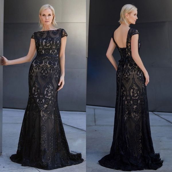 

2019 элегантный кружева мать невесты платья аппликация шапкой с коротким рукавом спинки вечерние платья суд поезд плюс размер свадебное плат, Black;red