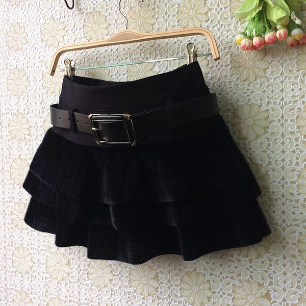 

2020 autumn and winter new cake skirt horse pompon skirt solid color shorts, White;black